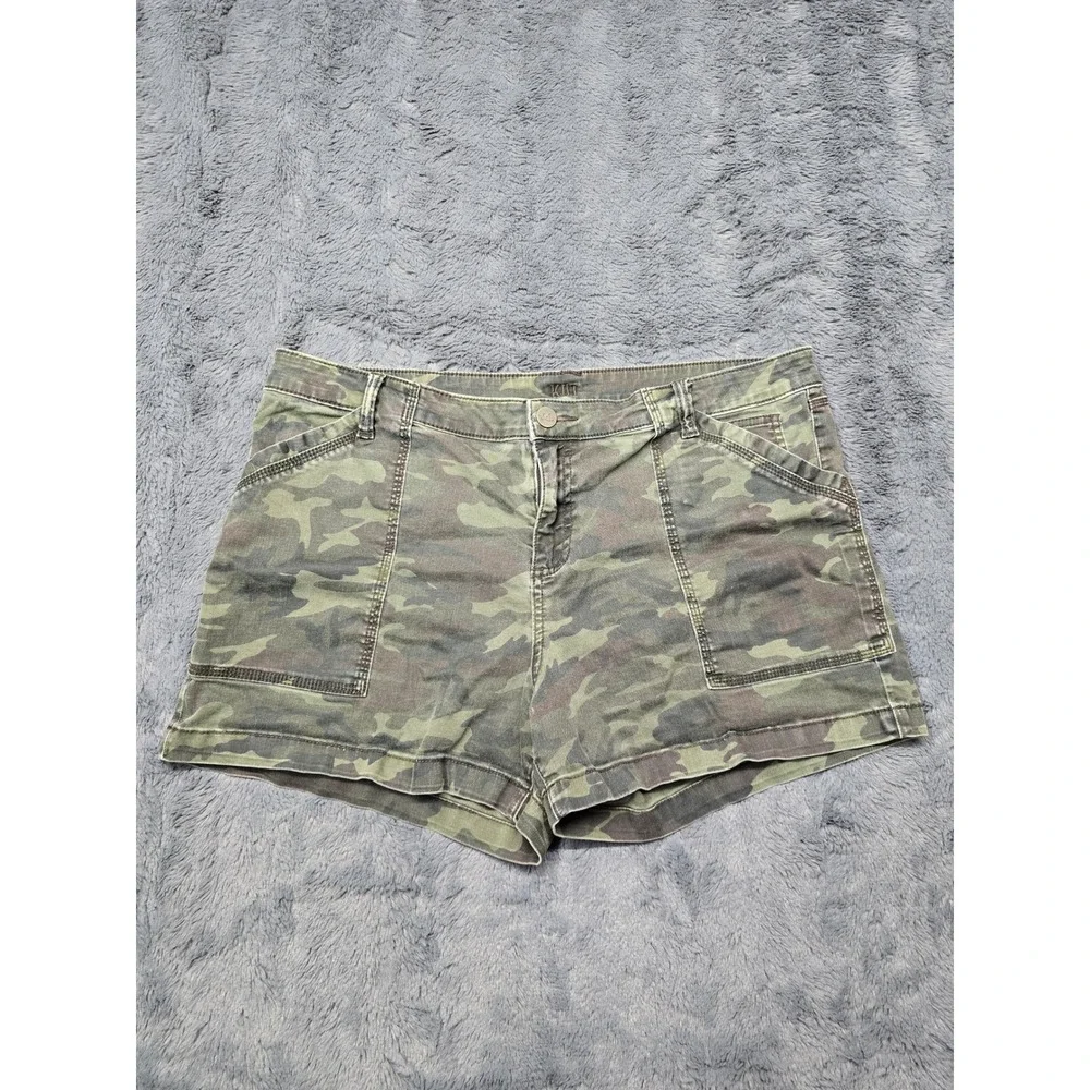 KUT from the Kloth Gidget Camo Shorts Womens 16 Green Camouflage Utility Cargo